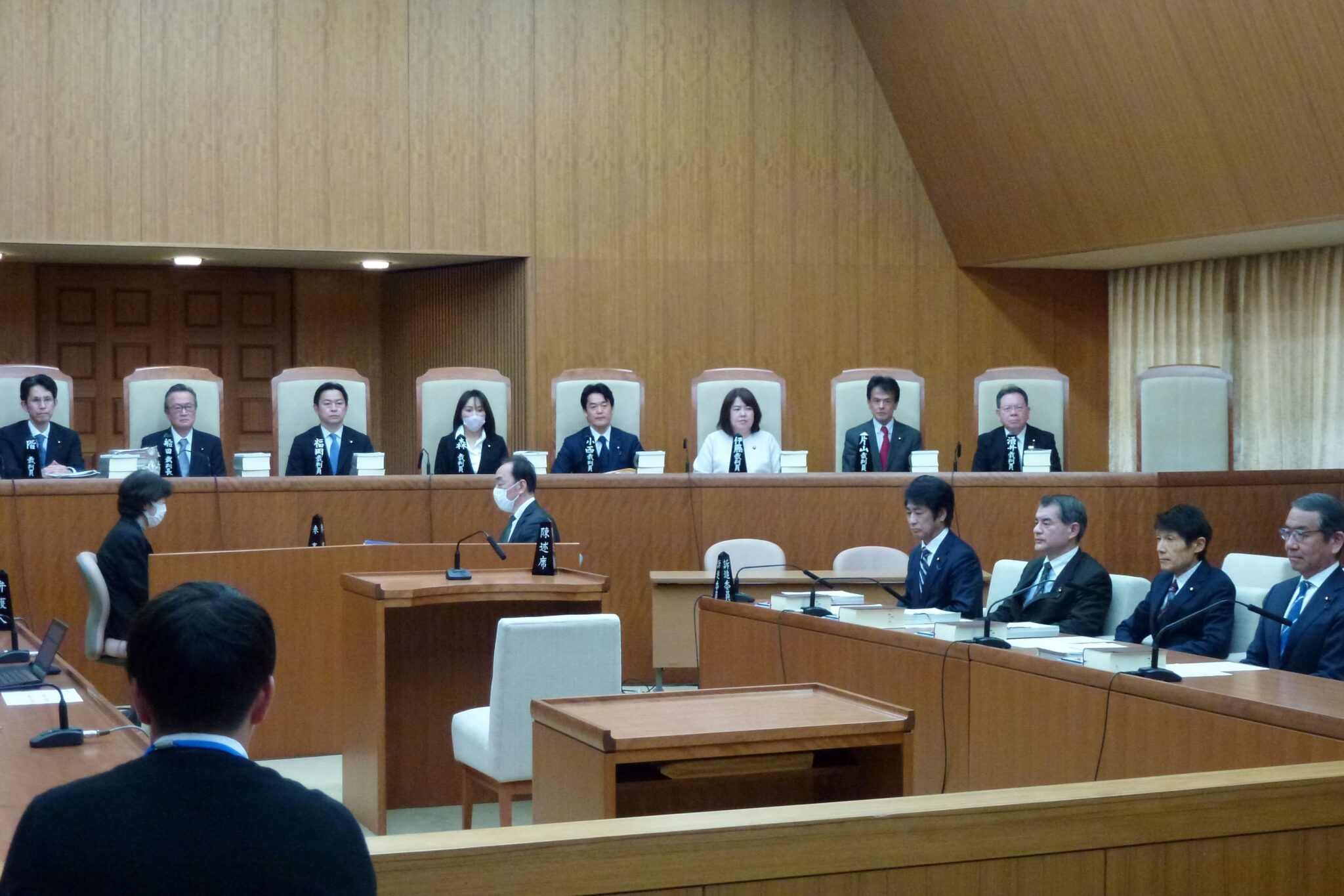 4月3日(水) 裁判官訴追委員長として、裁判官弾劾裁判所に入廷しました。 | 田村憲久